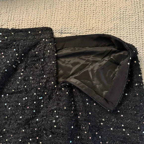 NWT J. Crew Pencil Skirt- Size 10 - Picture 4 of 8